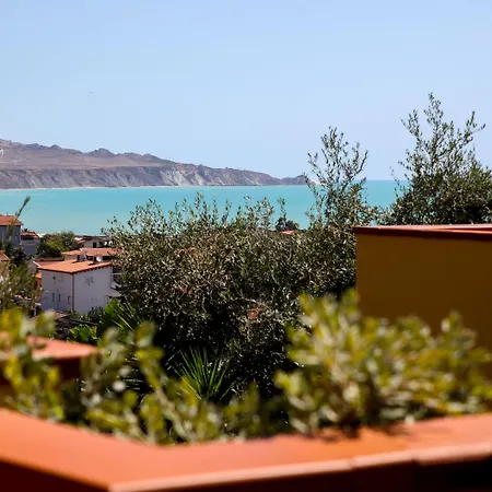 Baia Di Ulisse Wellness & Hotel