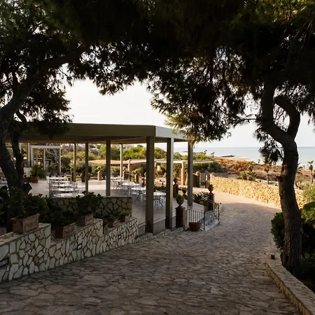 Baia Di Ulisse Wellness & 4* San Leone